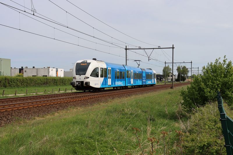 Vechtdallijnen GTW tijdens Koningsdag op de lijn Arnhem - Zevenaar